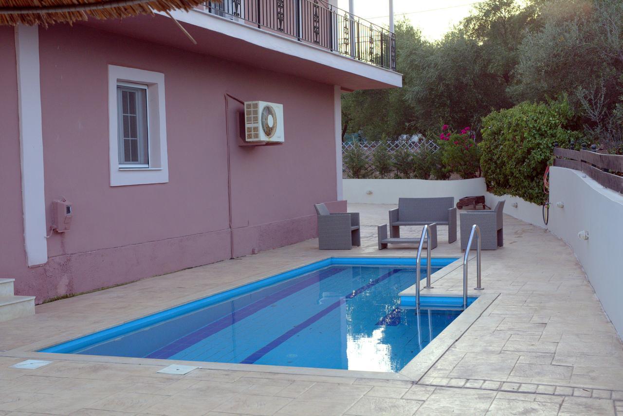 Ionian Balcony Apartment Lixouri Exterior photo