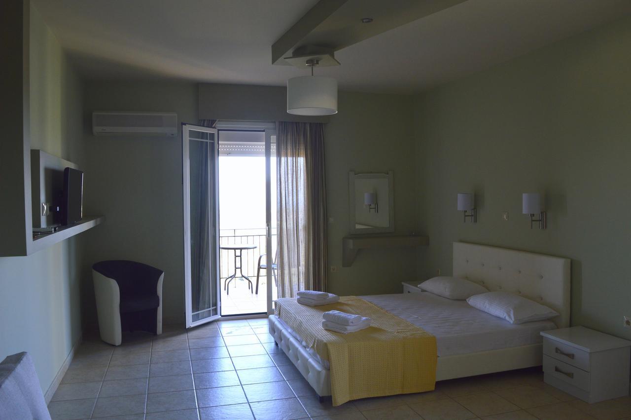 Ionian Balcony Apartment Lixouri Exterior photo